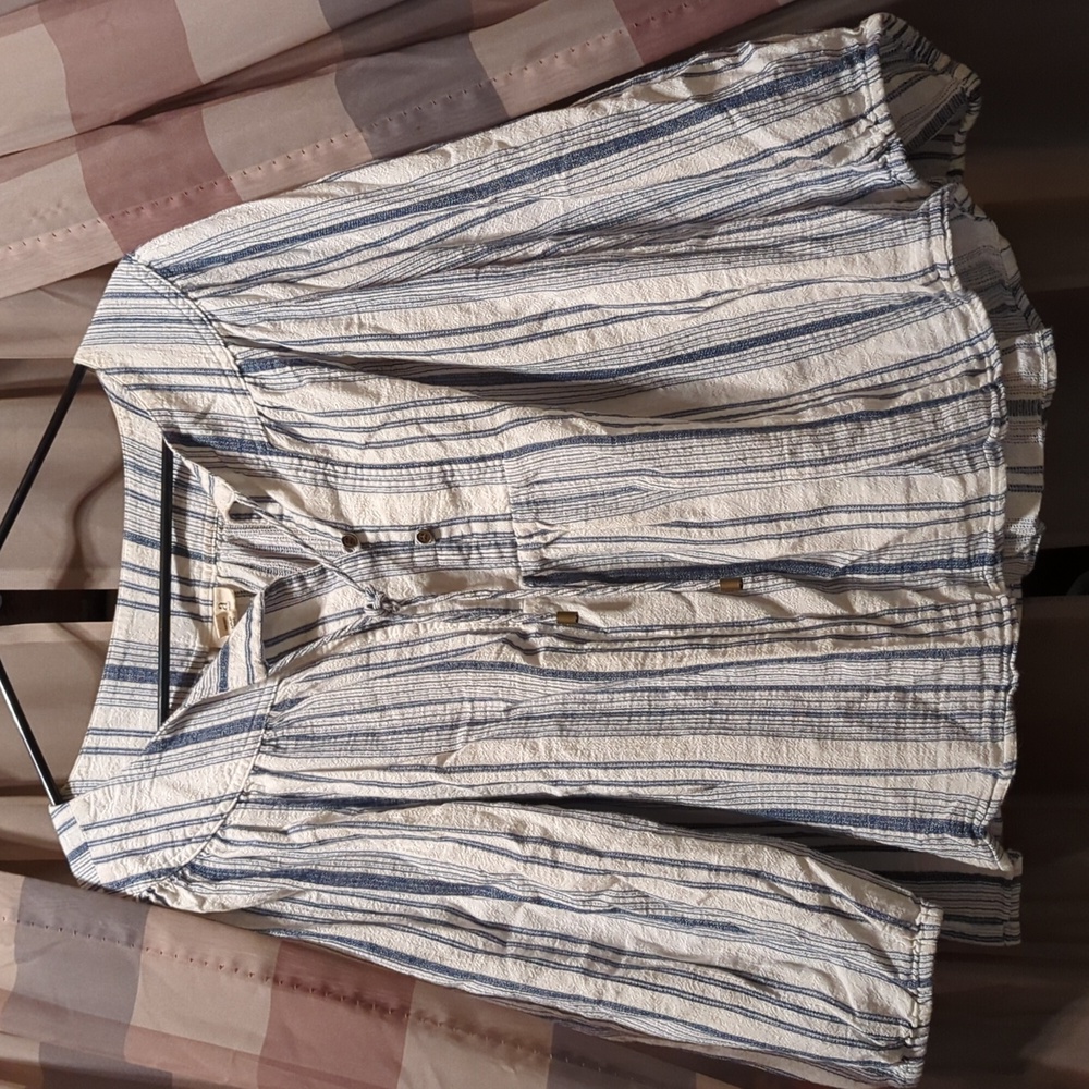 Cute blue and white striped crop top. Long sleeve